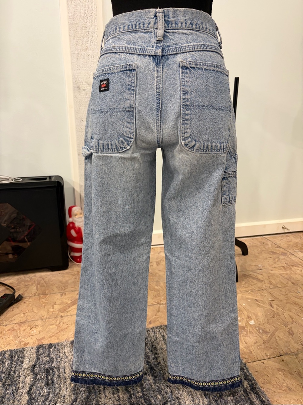 High-Rise Light Blue Cropped Wide-Leg Jeans with custom detail - Picture 5 of 10